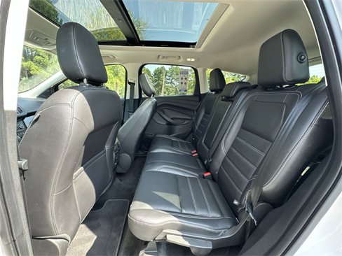 Used 2019 Ford Escape Titanium image 23