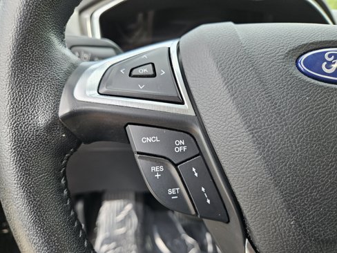 Used 2019 Ford Fusion SEL image 31