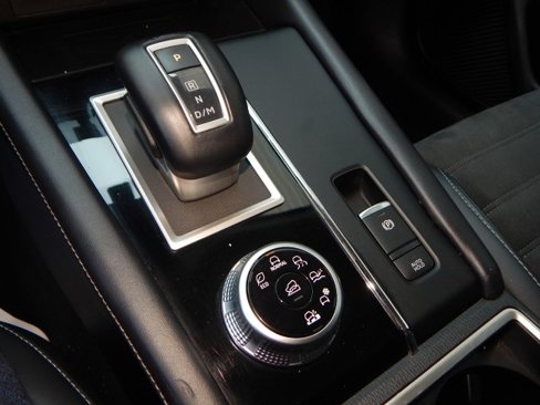 Used 2024 Mitsubishi Outlander SE Black Edition image 21