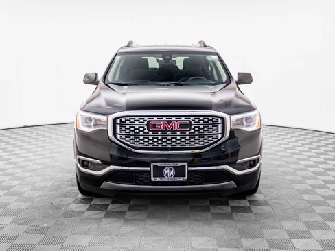 Used 2017 GMC Acadia Denali w/ Technology Package image 9