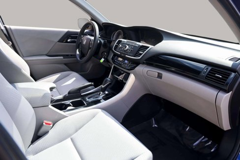 Used 2017 Honda Accord LX image 32