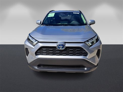 Used 2022 Toyota RAV4 XLE image 8