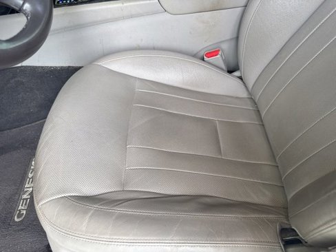 Used 2015 Hyundai Genesis 3.8 image 10