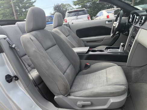 Used 2009 Ford Mustang Premium image 7