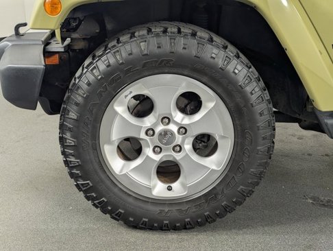 Used 2013 Jeep Wrangler Sahara w/ Connectivity Group image 10