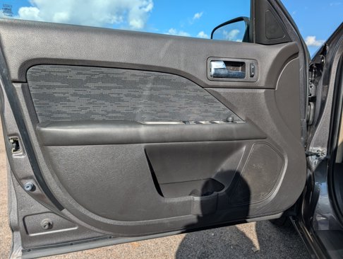 Used 2010 Ford Fusion SE image 27