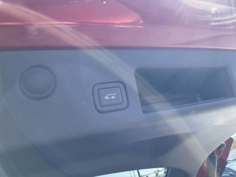 Used 2024 Chevrolet Equinox LT w/ LPO, Floor Liner Package image 6
