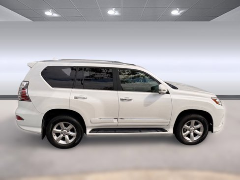 Used 2017 Lexus GX 460 image 8