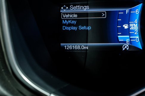 Used 2017 Ford Fusion SE w/ Fusion SE Technology Package image 16