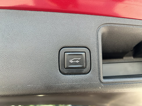 Used 2019 GMC Terrain SLT w/ Preferred Package image 17