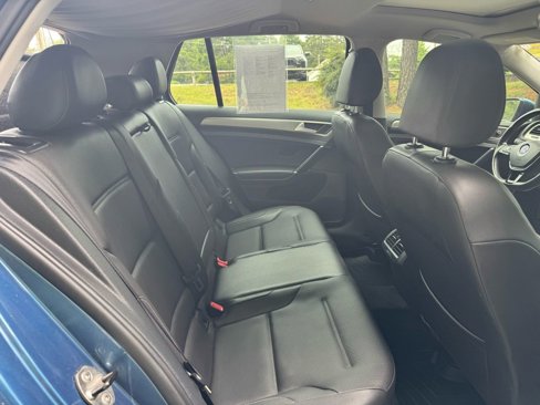 Used 2015 Volkswagen Golf SE image 25