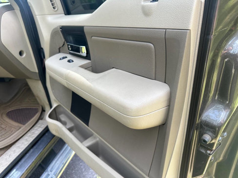 Used 2006 Ford F150 XLT image 13