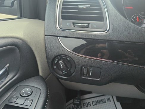 Used 2020 Dodge Grand Caravan SXT image 20