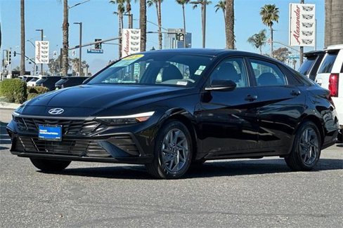 Used 2024 Hyundai Elantra SEL image 8