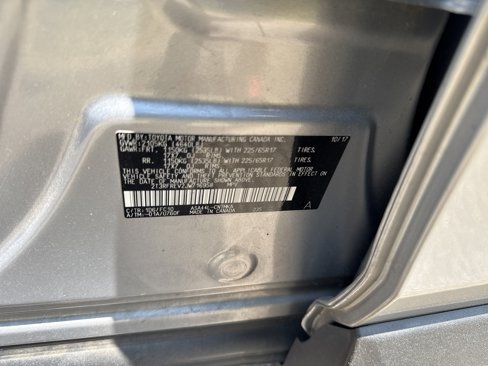 Used 2018 Toyota RAV4 XLE image 29