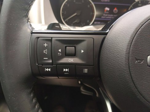 Used 2022 Nissan Rogue SV image 21
