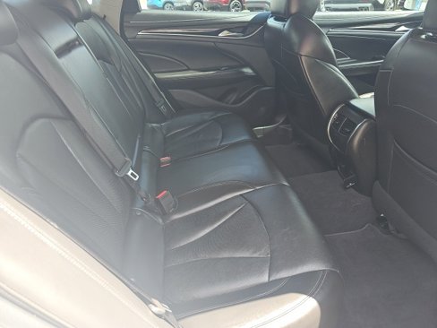 Used 2017 Buick LaCrosse Premium image 15