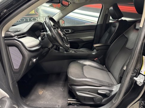 Used 2022 Jeep Compass Latitude image 8