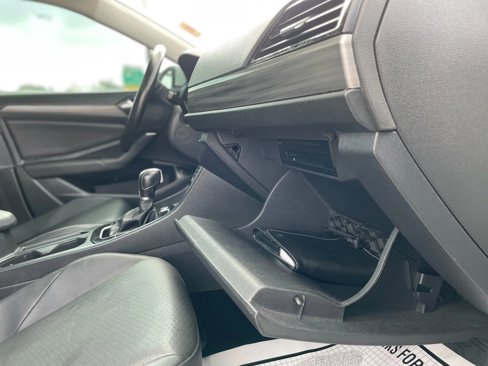 Used 2019 Volkswagen Jetta SEL image 14