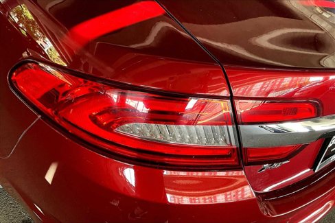 Used 2012 Jaguar XF image 28