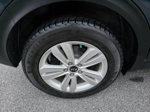 Used 2019 Kia Sportage LX image 12