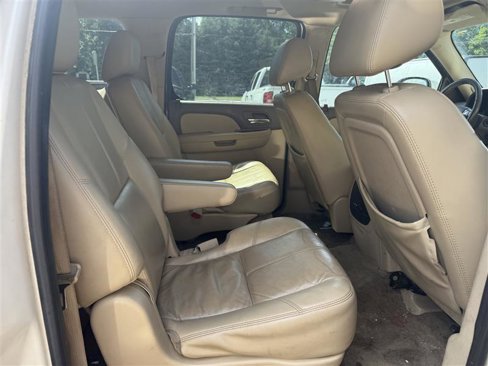 Used 2011 GMC Yukon XL SLT image 12