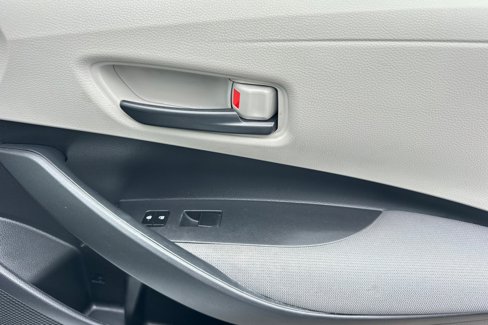 Used 2022 Toyota Corolla LE image 20