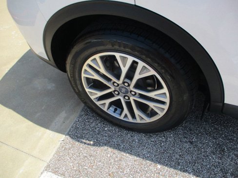 Used 2022 Ford Escape SEL image 26