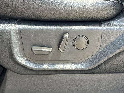 Used 2020 Ford F150 Lariat image 17