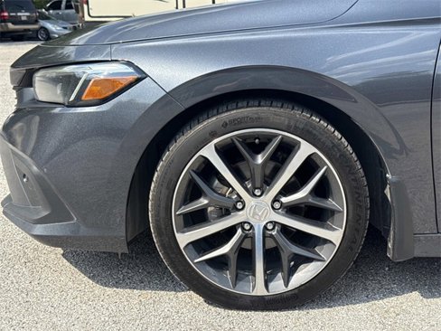 Used 2022 Honda Civic Touring image 5