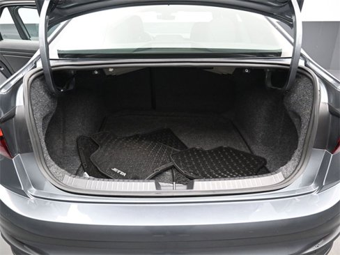 Certified 2025 Volkswagen Jetta Sport image 27