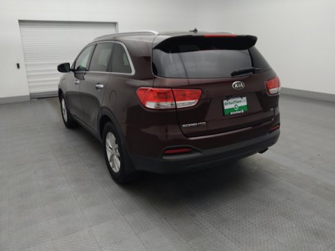 Used 2018 Kia Sorento LX image 5