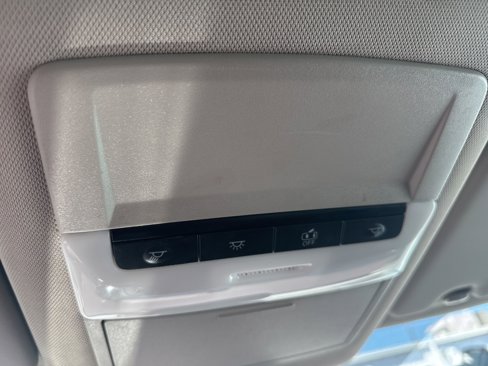 Used 2023 Nissan Rogue S image 51