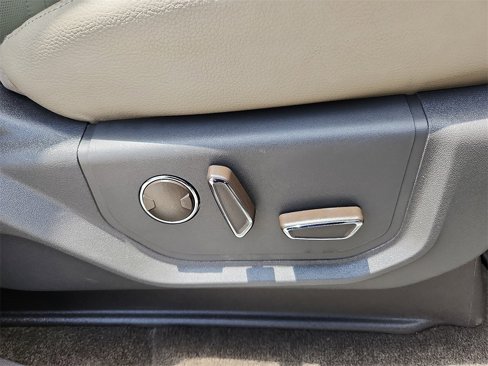 Used 2021 Ford Expedition Limited image 9