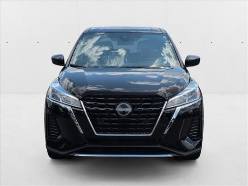Used 2023 Nissan Kicks S image 2