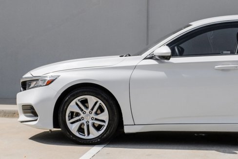 Used 2019 Honda Accord LX image 6