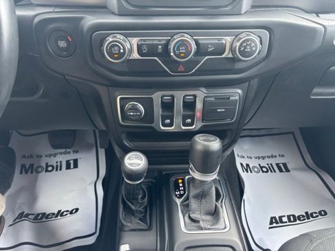 Used 2020 Jeep Wrangler Sport image 16