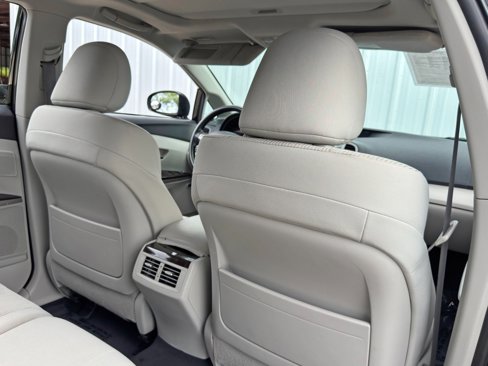 Used 2009 Toyota Venza AWD image 32