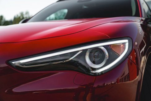 Used 2022 Alfa Romeo Stelvio Veloce image 3