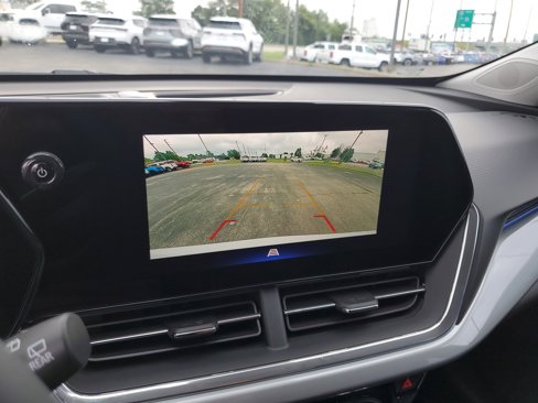New 2025 Chevrolet Trax LT w/ Driver Confidence Package image 32