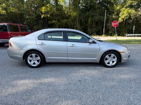 Used 2008 Ford Fusion SE image 3