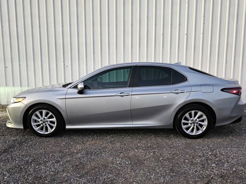 Used 2021 Toyota Camry LE w/ Carpet Mat Package (TMS) image 2