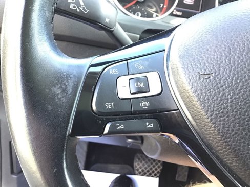 Used 2019 Volkswagen Tiguan SE w/ Panoramic Sunroof Package image 17