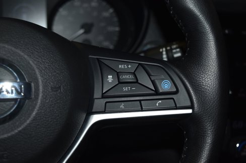 Used 2020 Nissan Rogue SV w/ Premium Package image 10