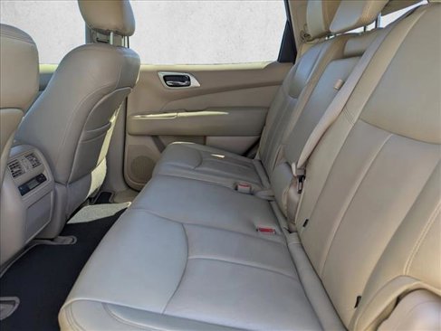Used 2015 Nissan Pathfinder SV image 25