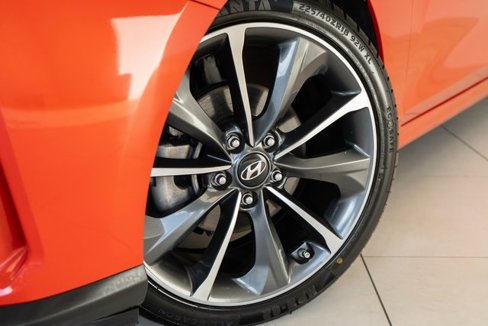 Used 2019 Hyundai Veloster 2.0 Premium image 2