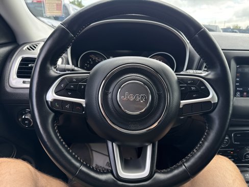 Used 2018 Jeep Compass Latitude w/ Popular Equipment Group image 12