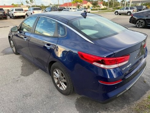 Used 2019 Kia Optima LX image 3