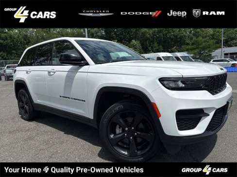 Certified 2022 Jeep Grand Cherokee Altitude image 1
