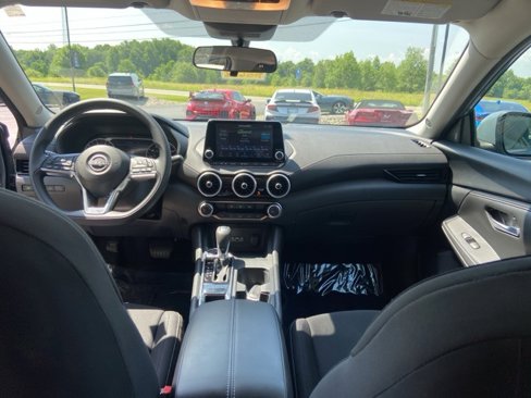 Used 2025 Nissan Sentra SV image 23